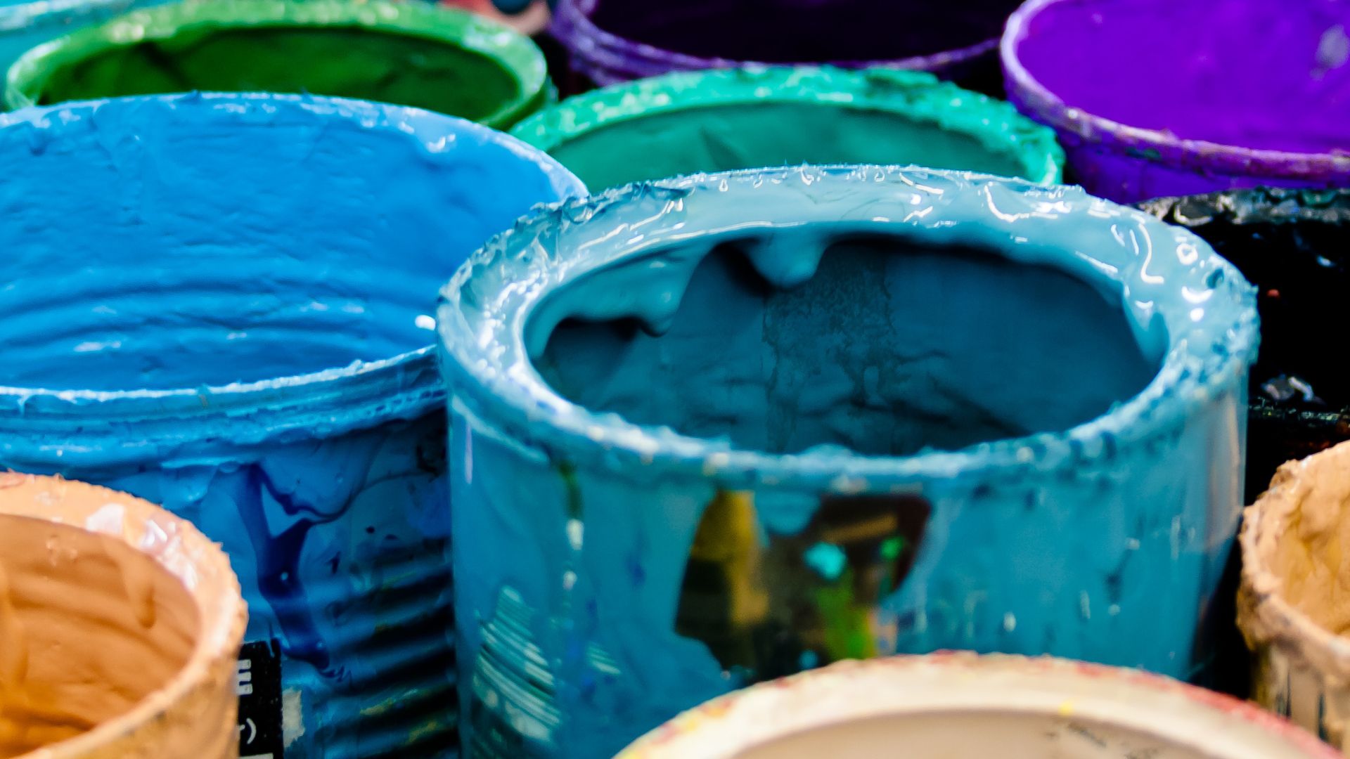 Assorted-color Paint Buckets